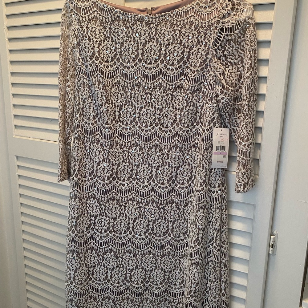 Jessica Howard Size 6-Sequin Lace Cream Sheath Dress with Bateau Neckline